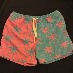 Chubbies Boys M 10-12 “The Prince of Prints” Palm trees
